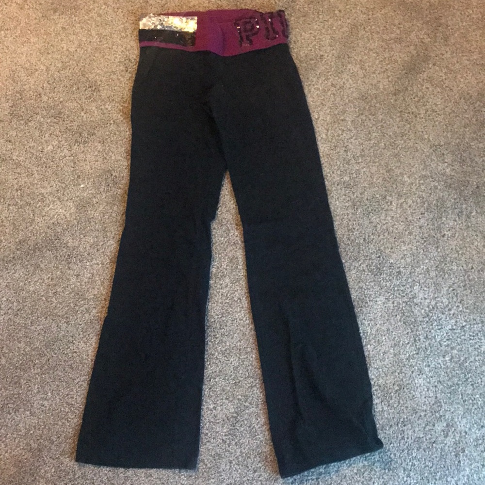 Victoria’s Secret women’s yoga pants